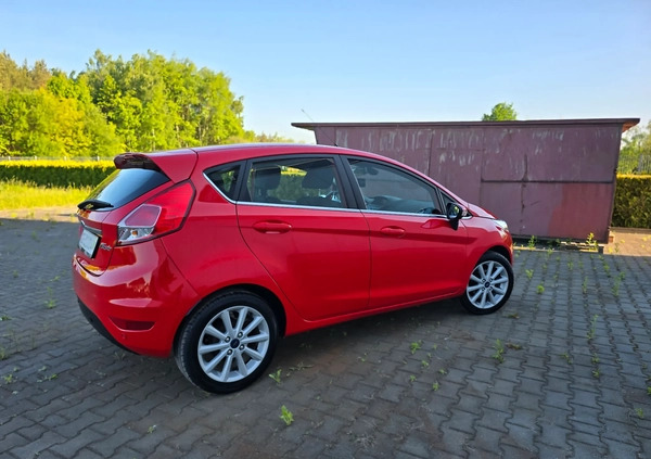 Ford Fiesta cena 33800 przebieg: 169000, rok produkcji 2015 z Radom małe 562